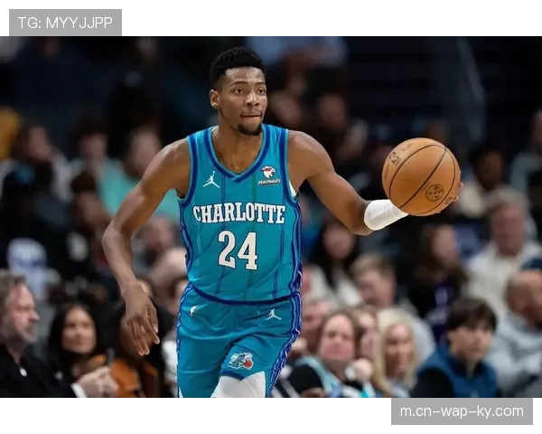 克利福德黄蜂防守沟通 米勒三球同时在场攻防平衡